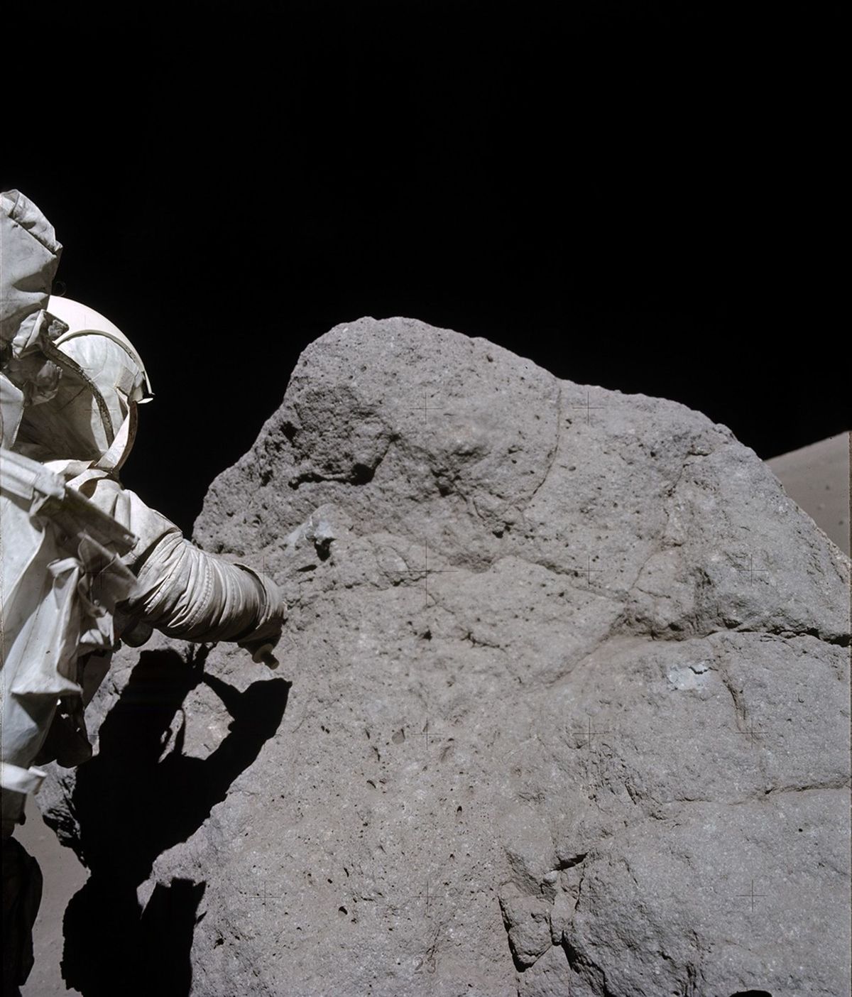 Need for Lunar Geologists