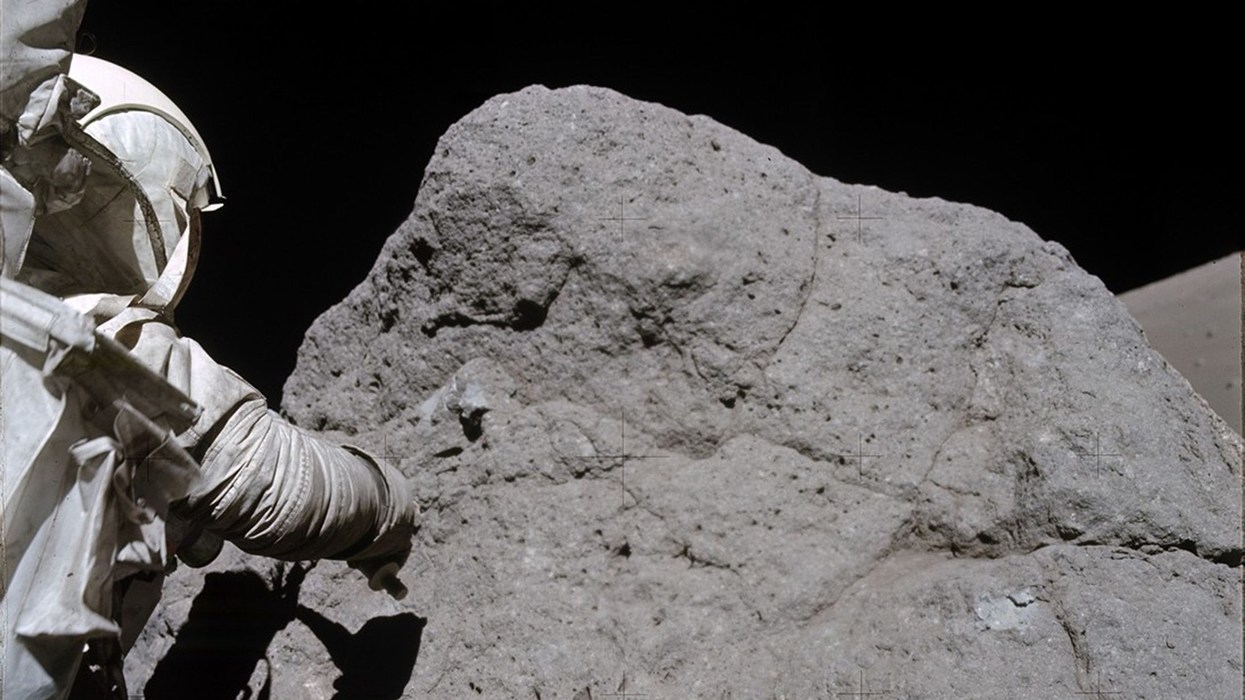 Need for Lunar Geologists