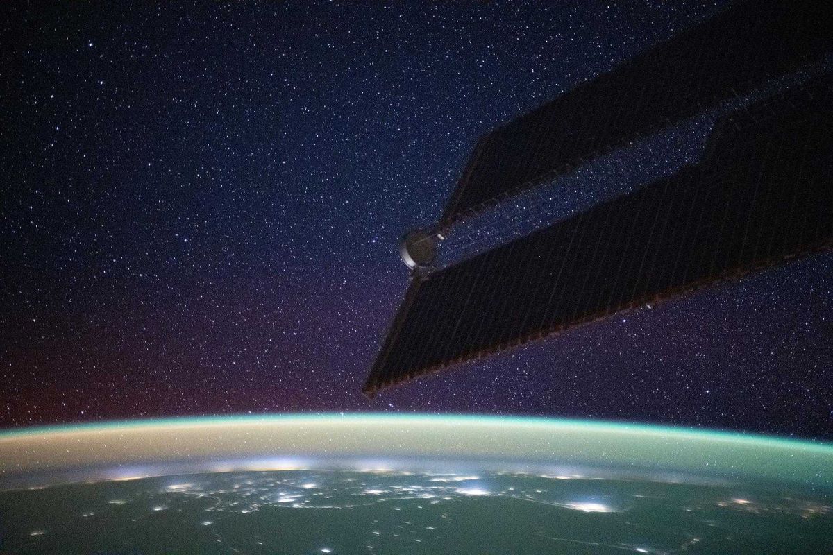 mtf.tv's mtf NOW: 🫀🚀 Hospitals in space... Data centers on the Moon... 🤖Robot Refs!!!