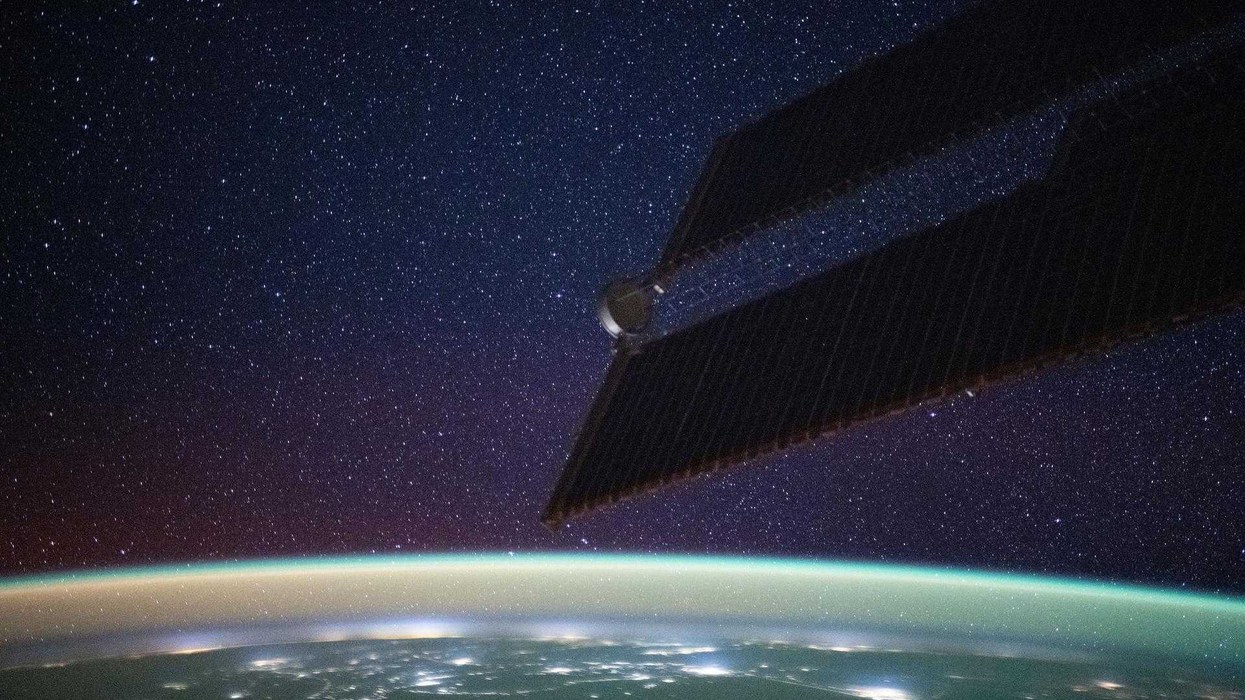 mtf.tv's mtf NOW: 🫀🚀 Hospitals in space... Data centers on the Moon... 🤖Robot Refs!!!