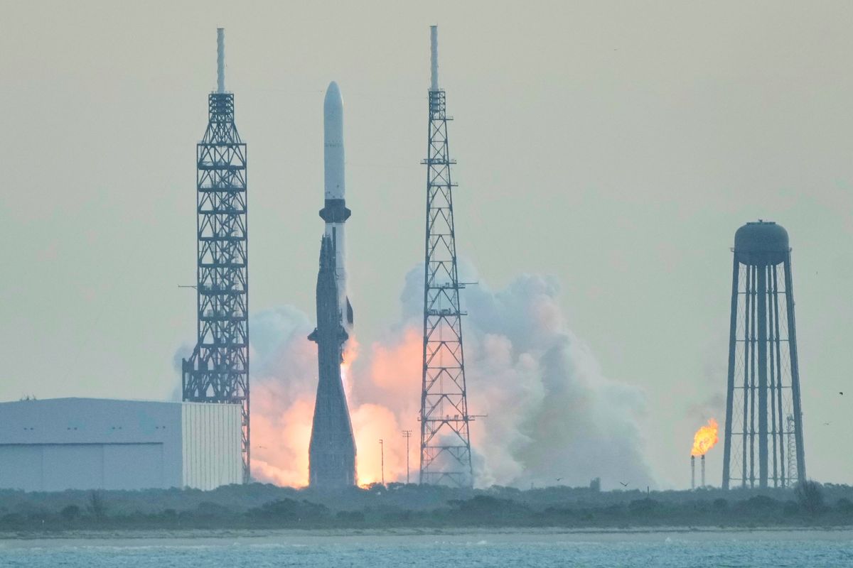 NASA backs Blue Origin after New Glenn setback